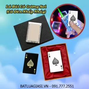 BẬT LỬA KHÈ HÌNH LÁ BÀI CÓ GƯƠNG SOI (CÓ ĐÈN NHẤP NHÁY) (CÓ HỘP) - (XÀI GAS)