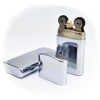 BẬT LỬA XĂNG ĐÁ